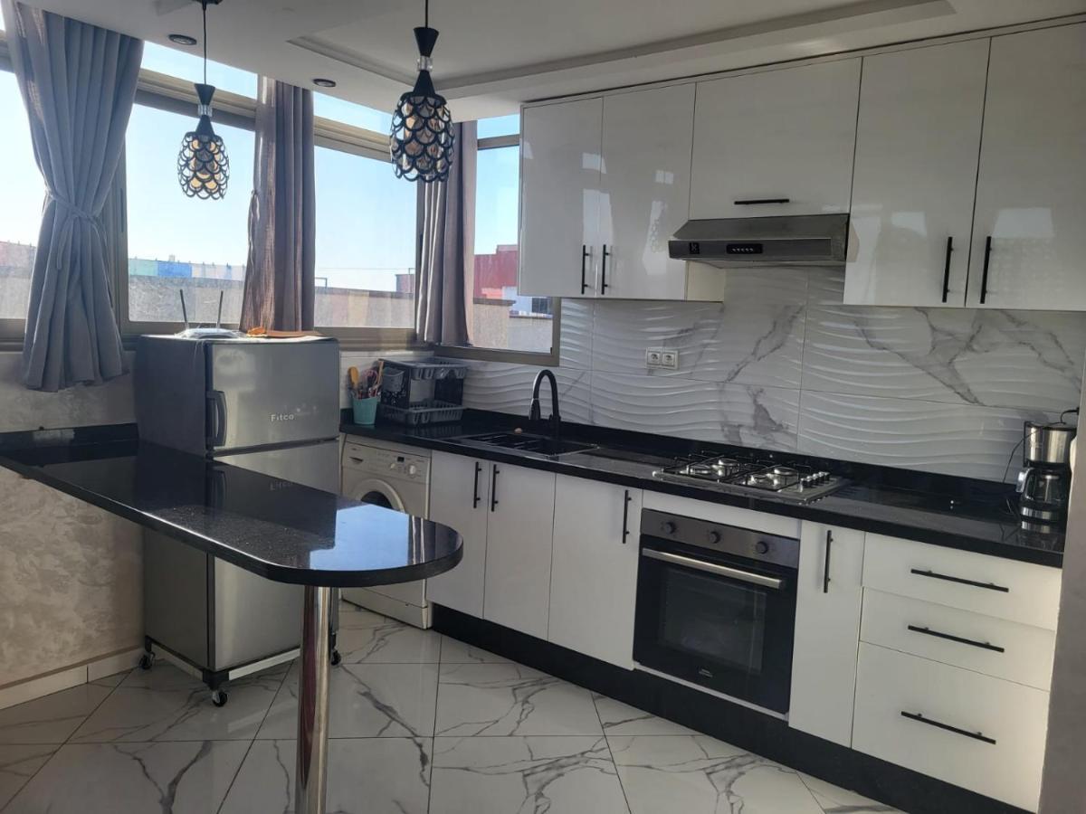 Appartement Modern Just Steps From The